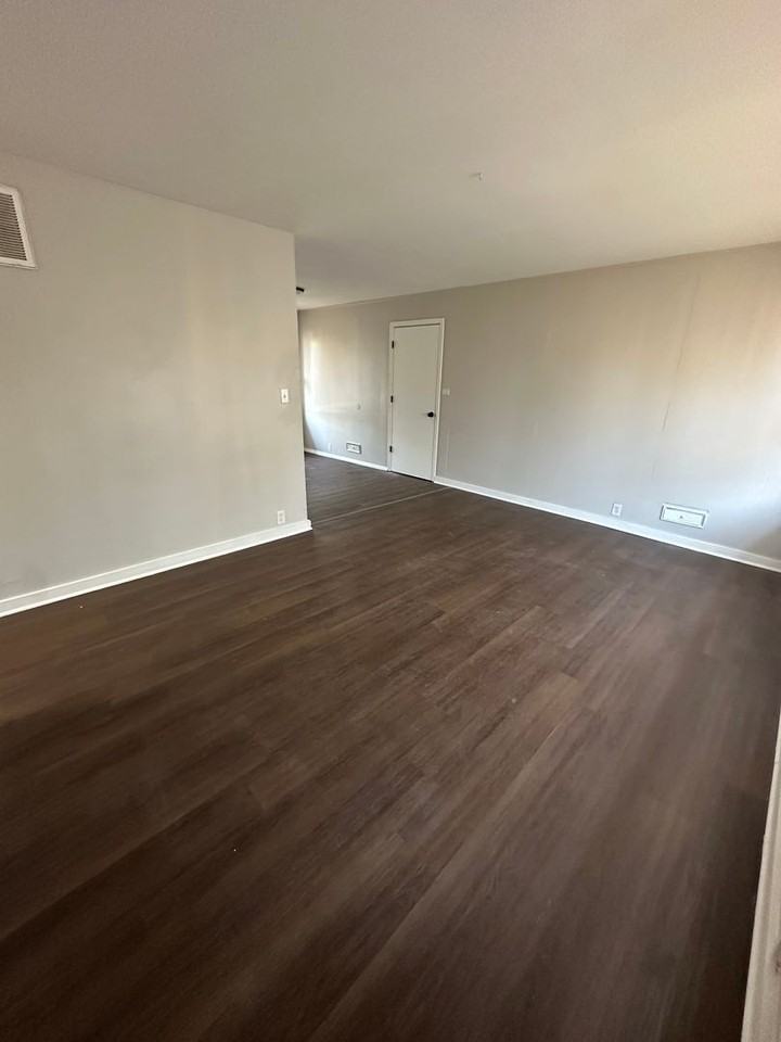 11103 Bristol Ter - Photo 2 of 11