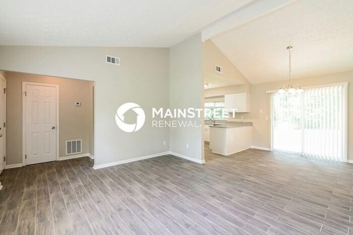 3865 Scarsborough Dr - Photo 5 of 18