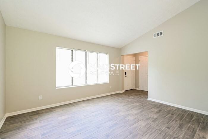 3865 Scarsborough Dr - Photo 6 of 18