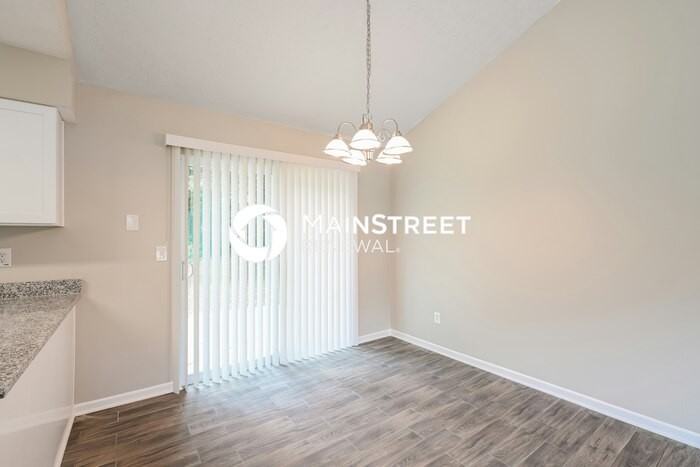 3865 Scarsborough Dr - Photo 7 of 18