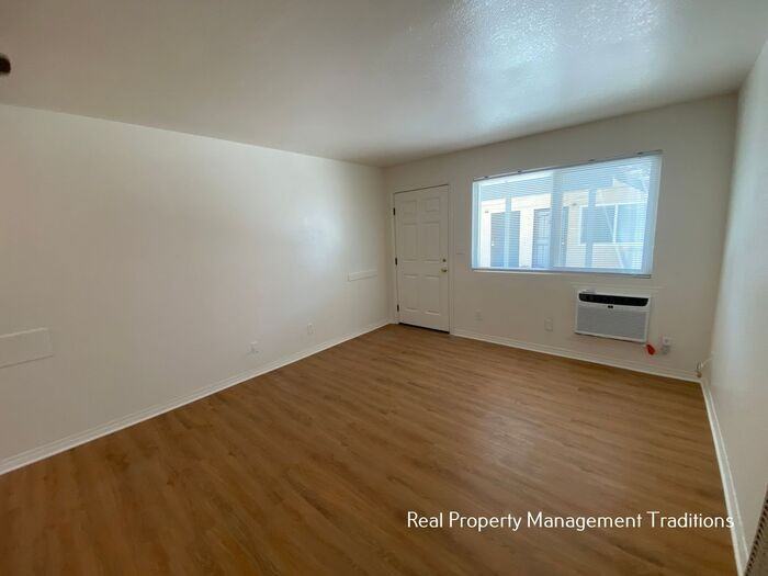 2541 Diamond St #2 - Photo 4 of 13