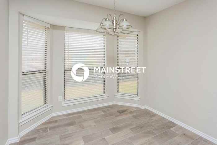 3652 Village Green Dr - Photo 4 of 16