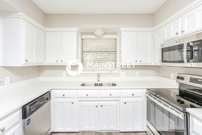 3652 Village Green Dr - Photo 5 of 16