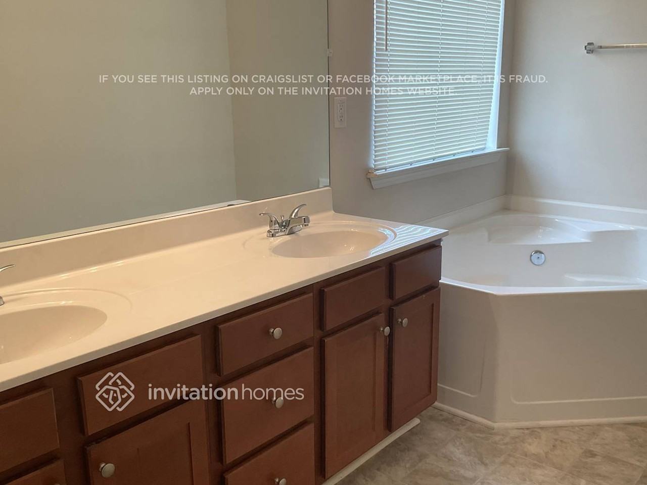 319 Village Broad St - Photo 7 of 10