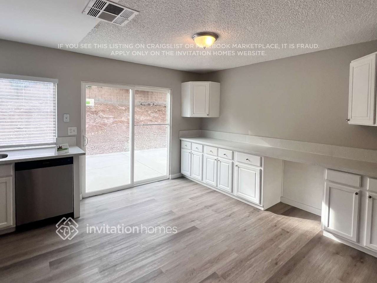 214 Appian Way - Photo 3 of 15
