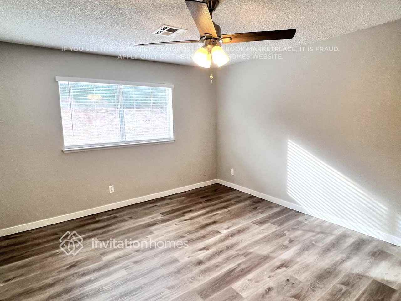 214 Appian Way - Photo 5 of 15