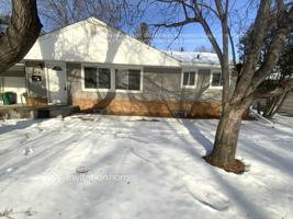 featured image of 3612 Commodore Dr