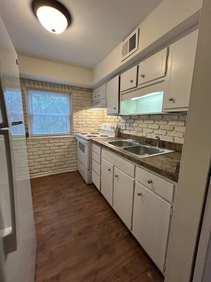 Creekstone Village - Photo 6 of 30
