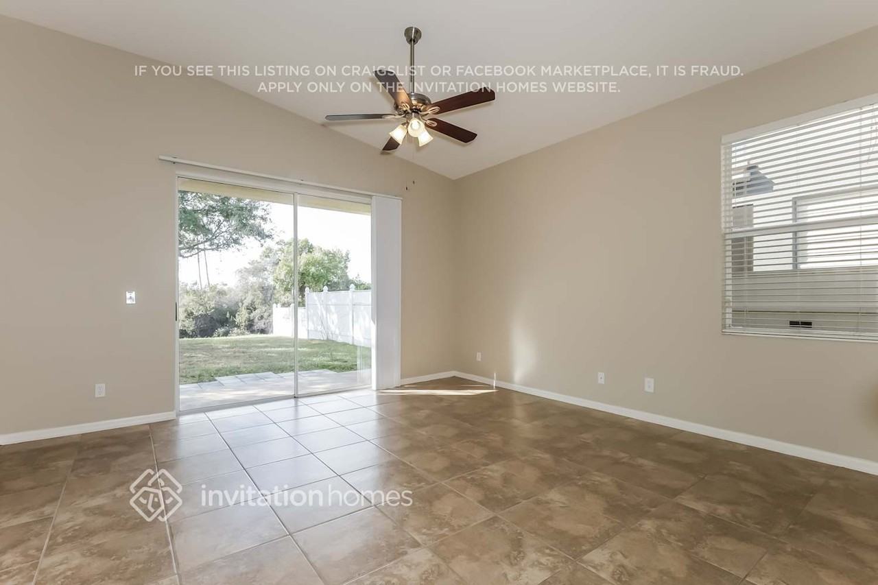 8716 Sandy Plains Dr - Photo 5 of 17