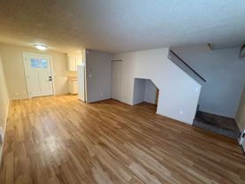 360 Se Railroad St #3 - Photo 1 of 1