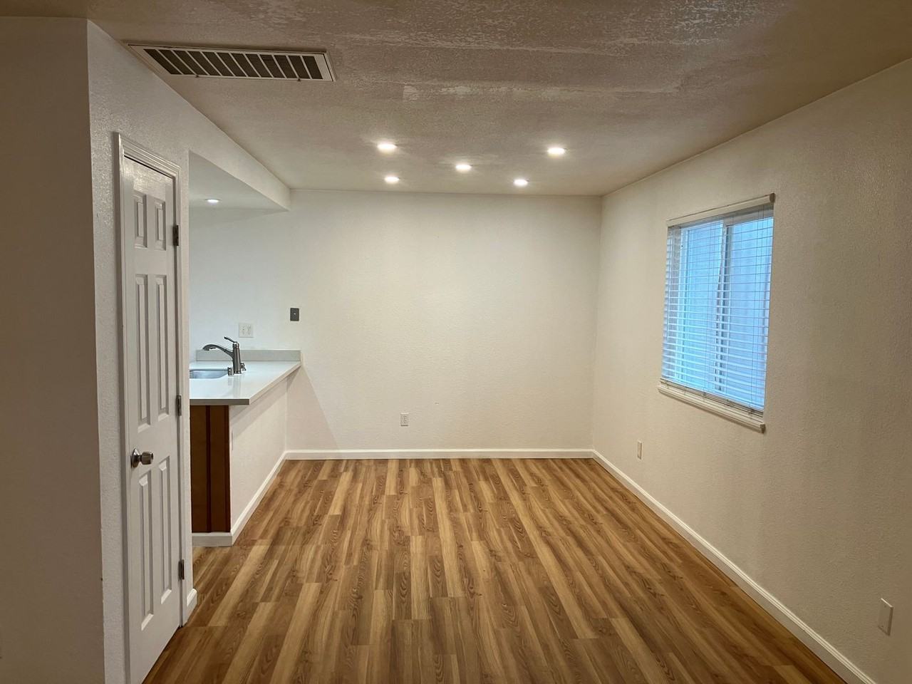 1716 Sylvan Ave #1 - Photo 4 of 18