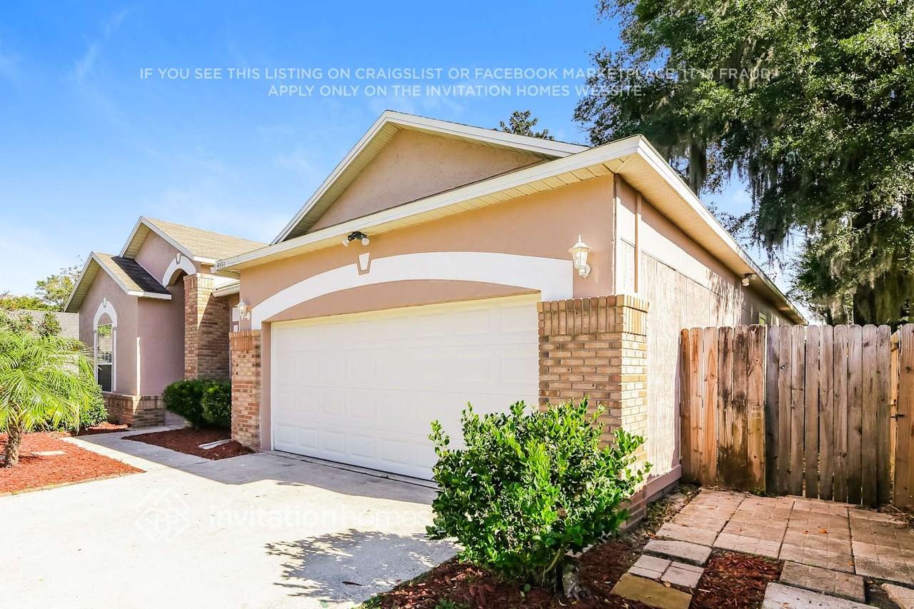 4591 Misty Dawn Ct N - Photo 3 of 17