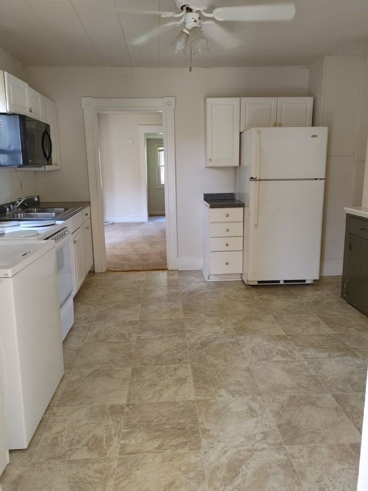 5 Carroll Ave - Photo 3 of 6