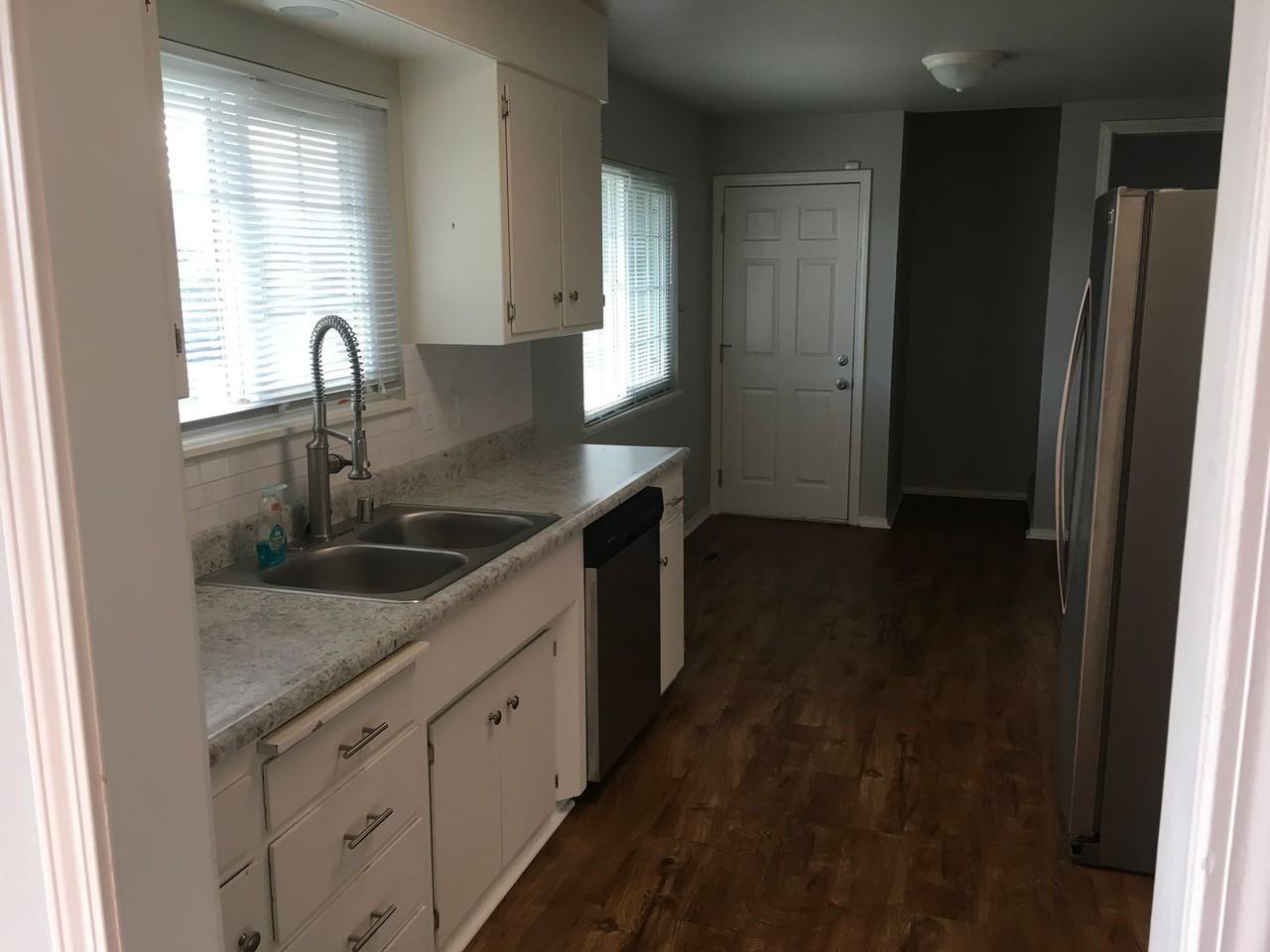 3431 Topaz Ct - Photo 5 of 33