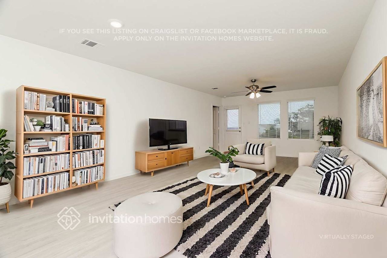 3222 Roslyn Grist - Photo 5 of 20