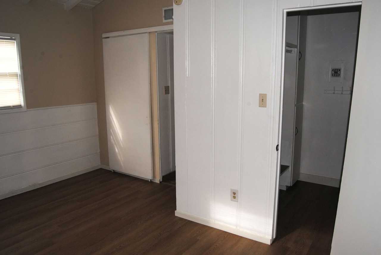 40 Myrtle St - Photo 4 of 6