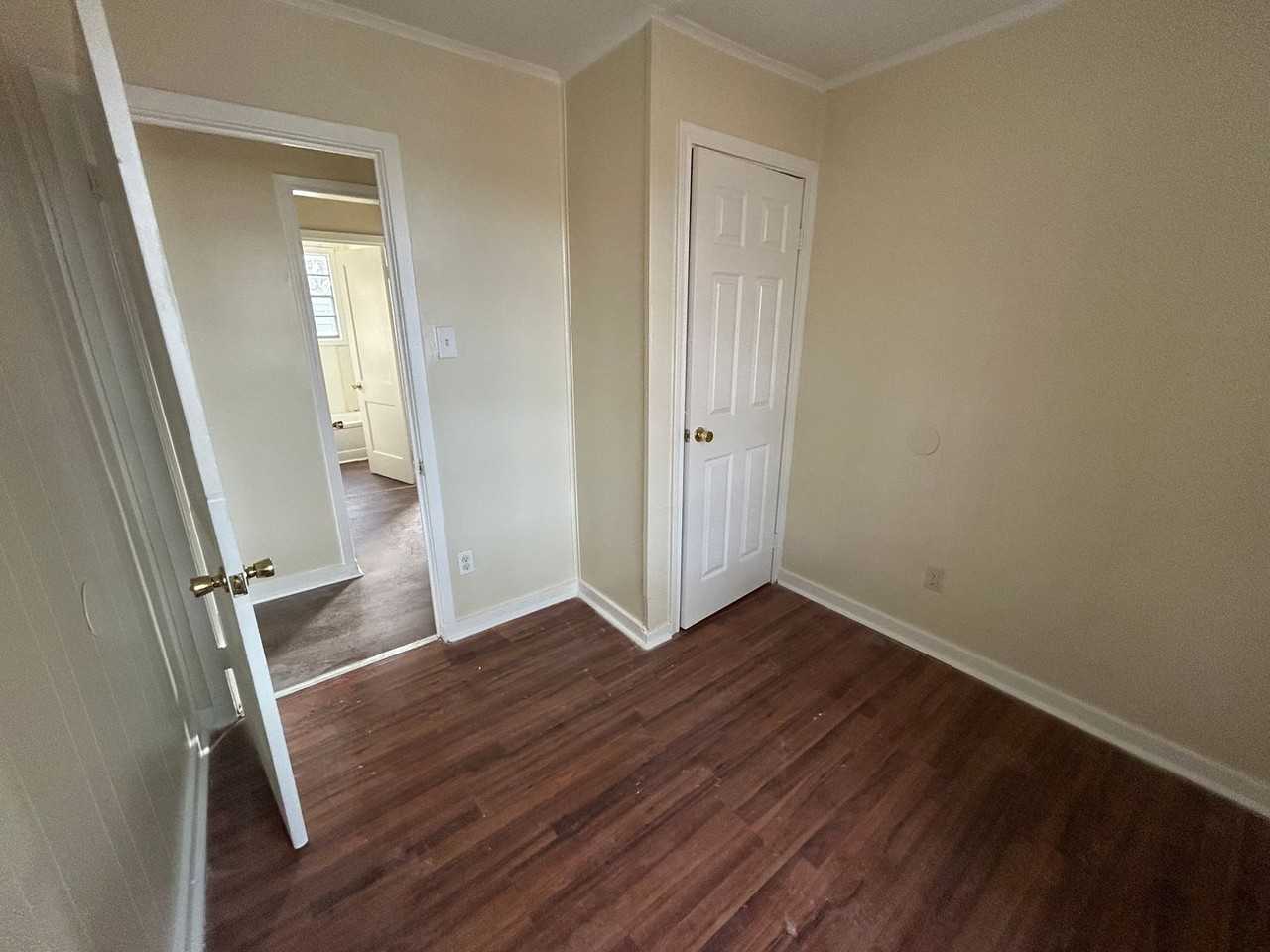 111 Victory Cir - Photo 4 of 7