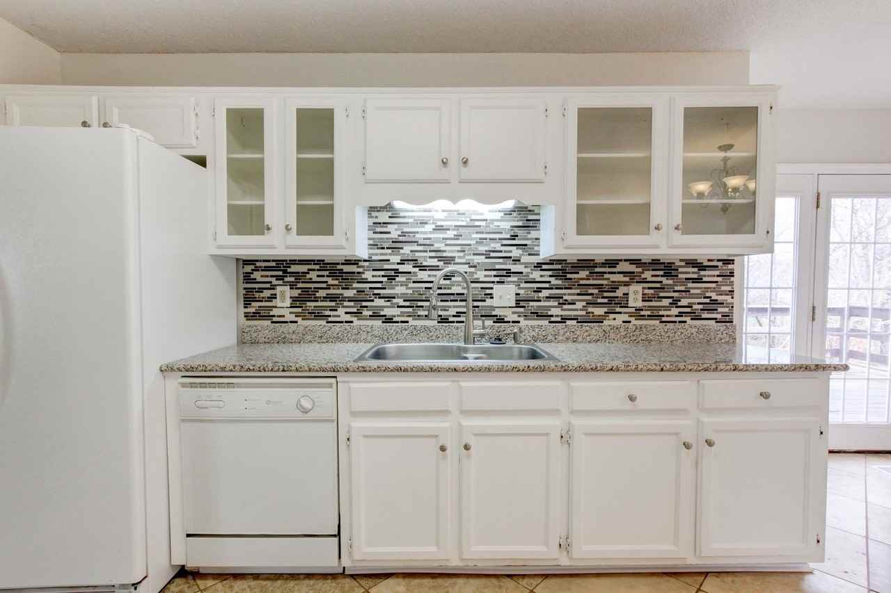 3428 Clearwater Dr - Photo 6 of 23