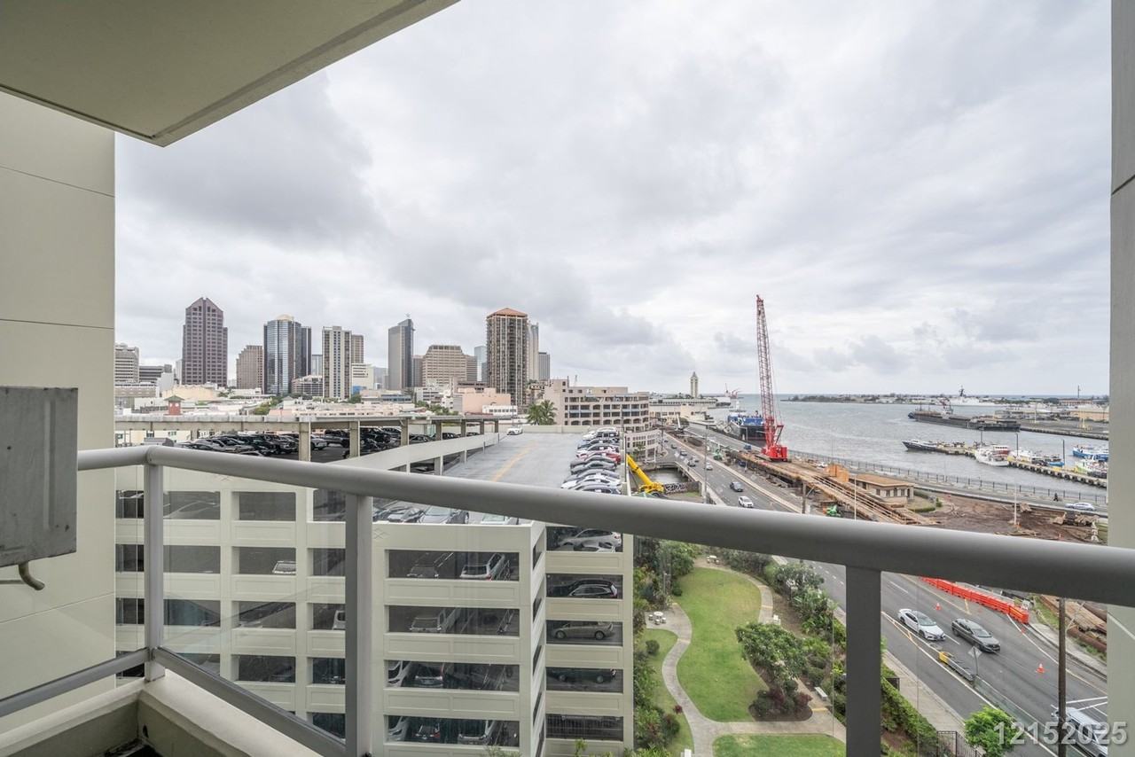 215 N King St - Photo 7 of 19