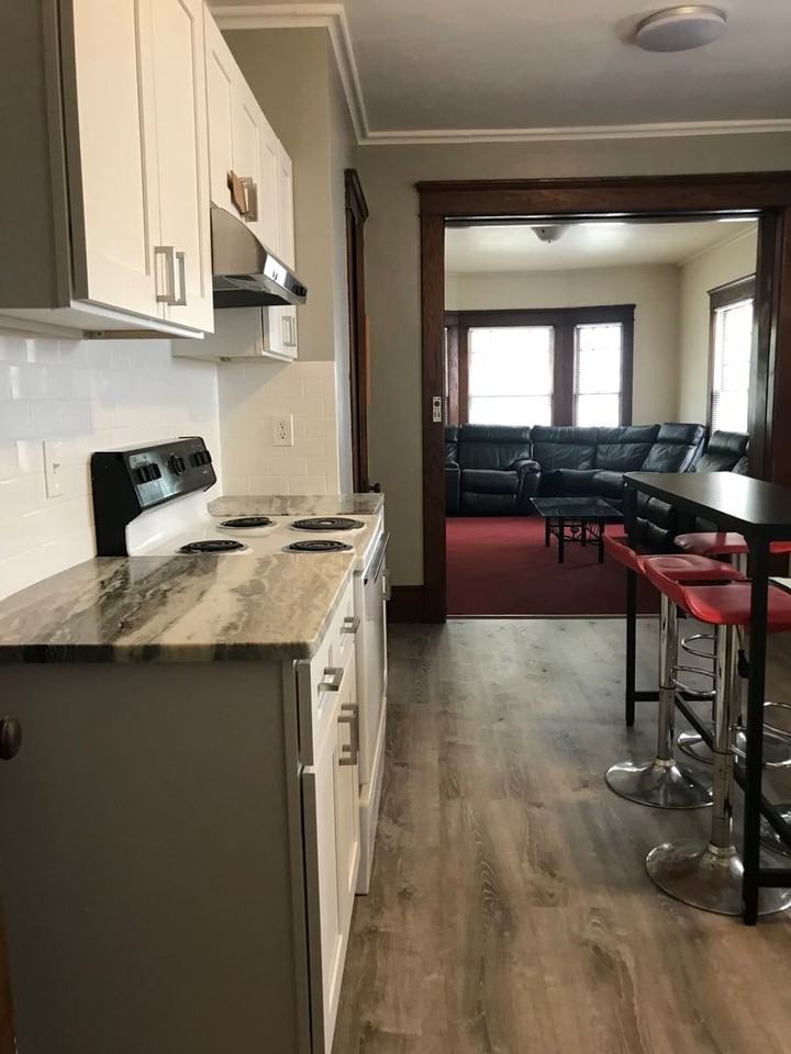 518 Monroe St - Photo 5 of 18