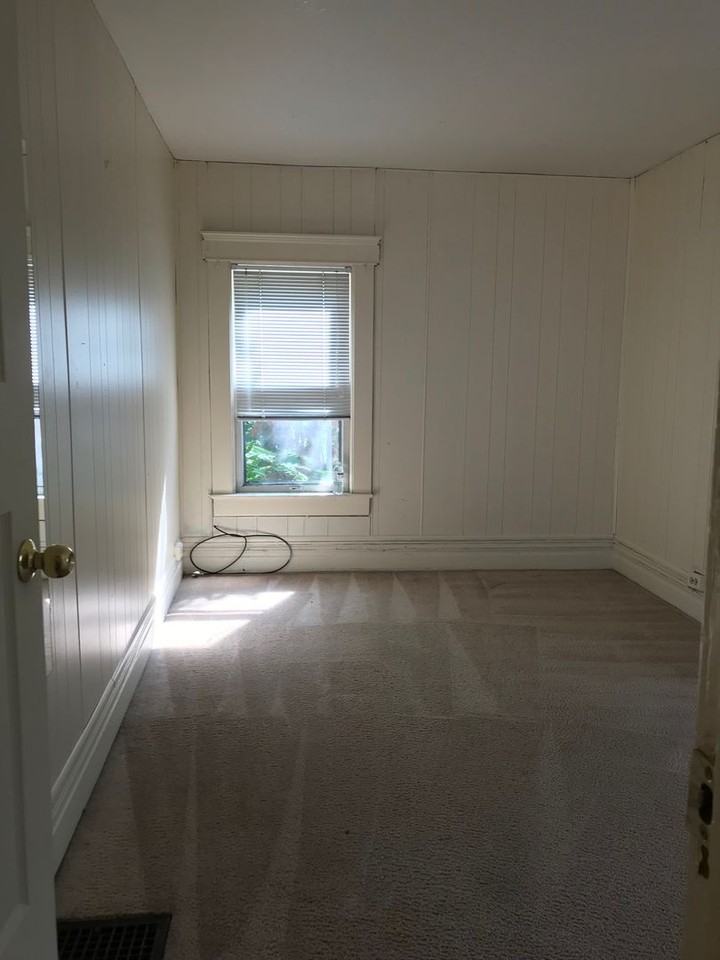 525 Linden St - Photo 3 of 7