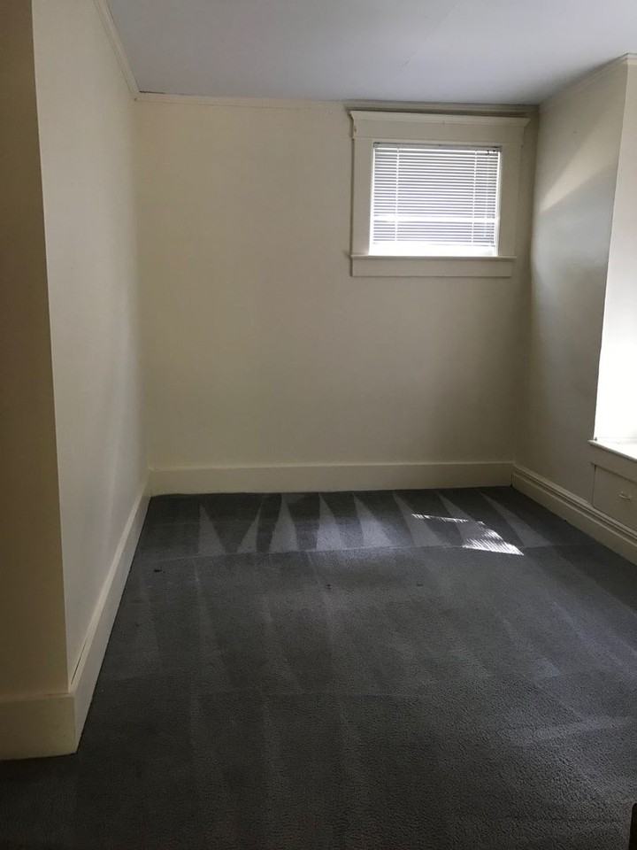 525 Linden St - Photo 5 of 7