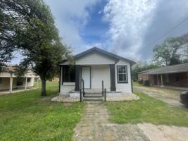 featured image of 1220 S Francis St