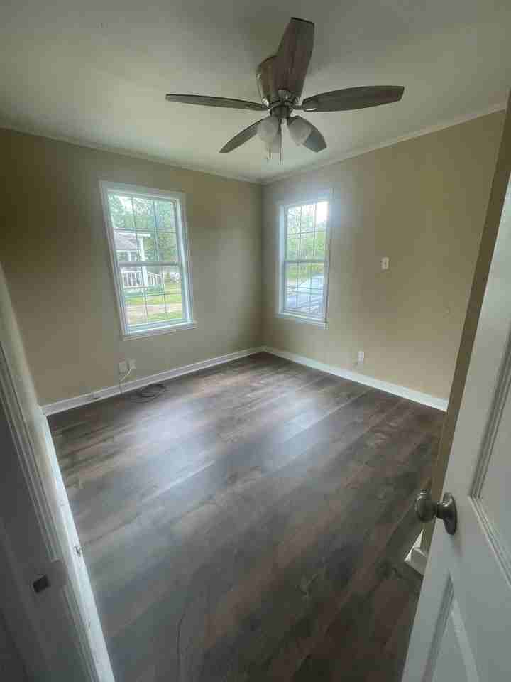 1220 S Francis St - Photo 4 of 5