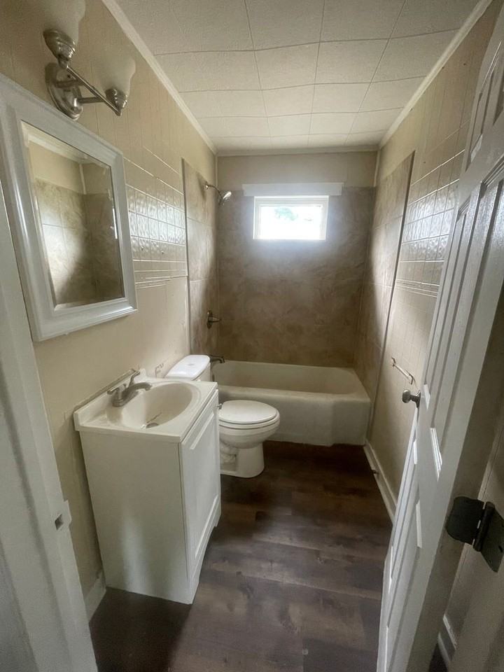 1220 S Francis St - Photo 5 of 5