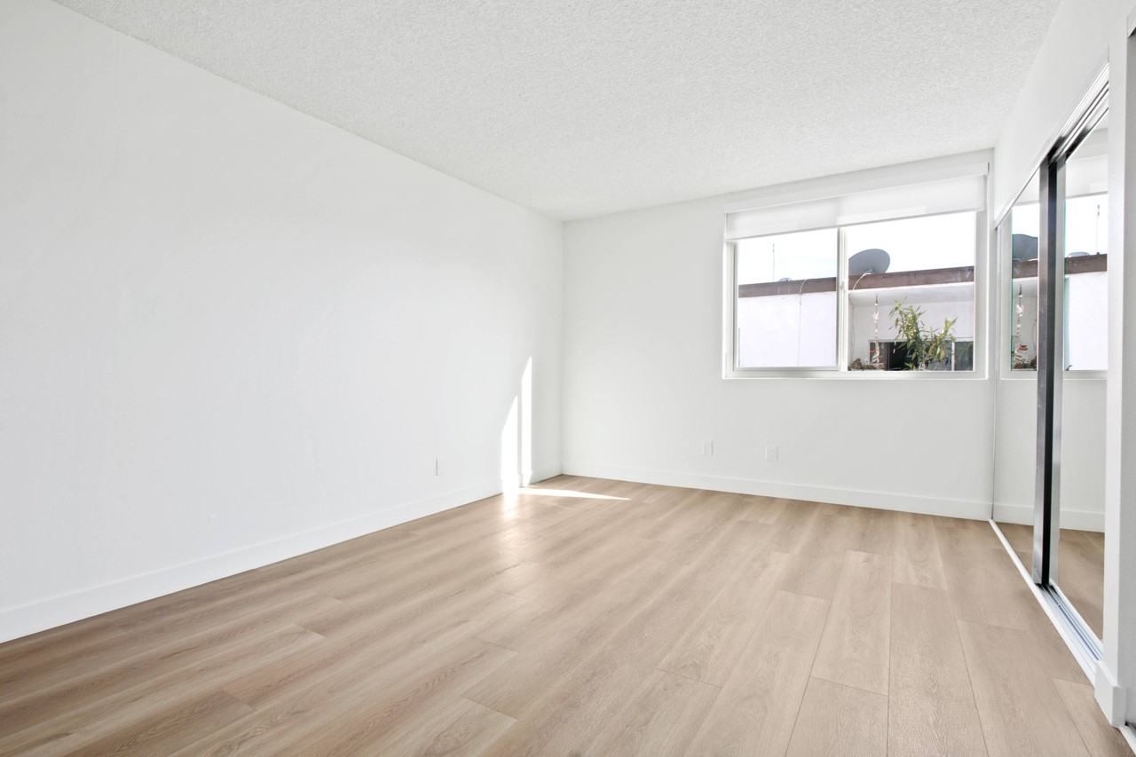 801 2nd Street - Photo 6 of 39