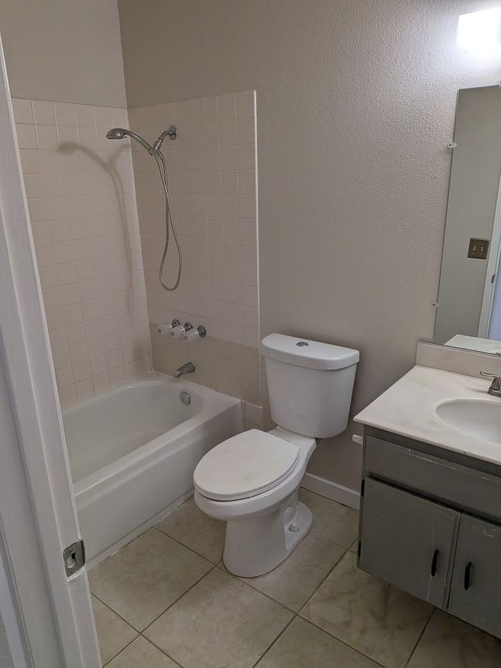 10437 Cheviot Ct - Photo 6 of 11