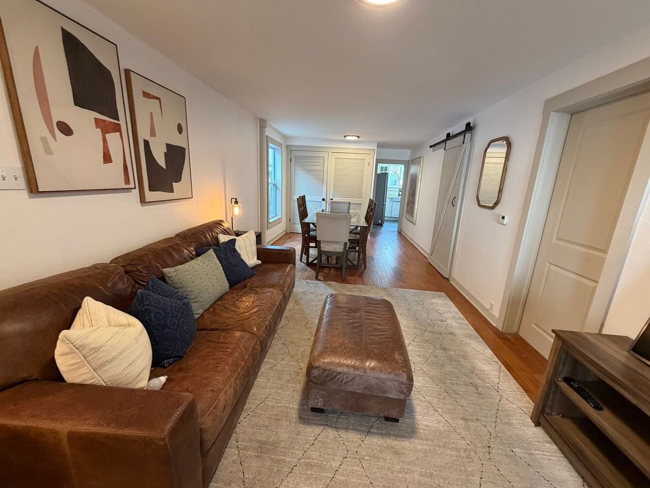 2515 Ames St - Photo 4 of 22