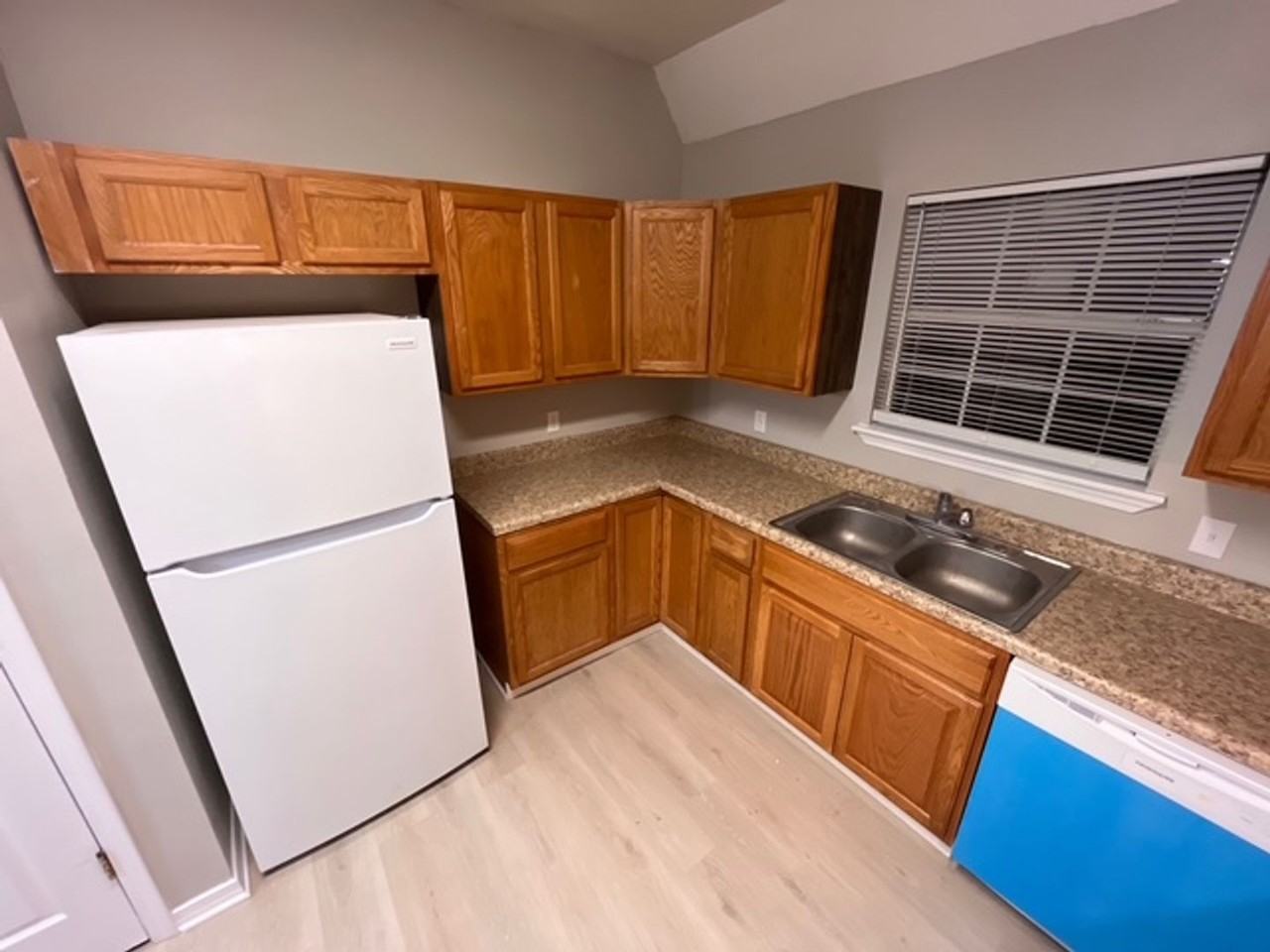 3 Laudeac Ct - Photo 4 of 14