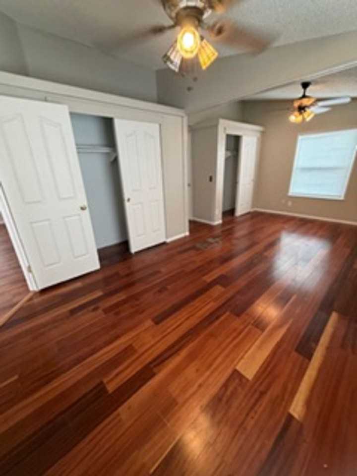 1521 Garfield Ave - Photo 2 of 12