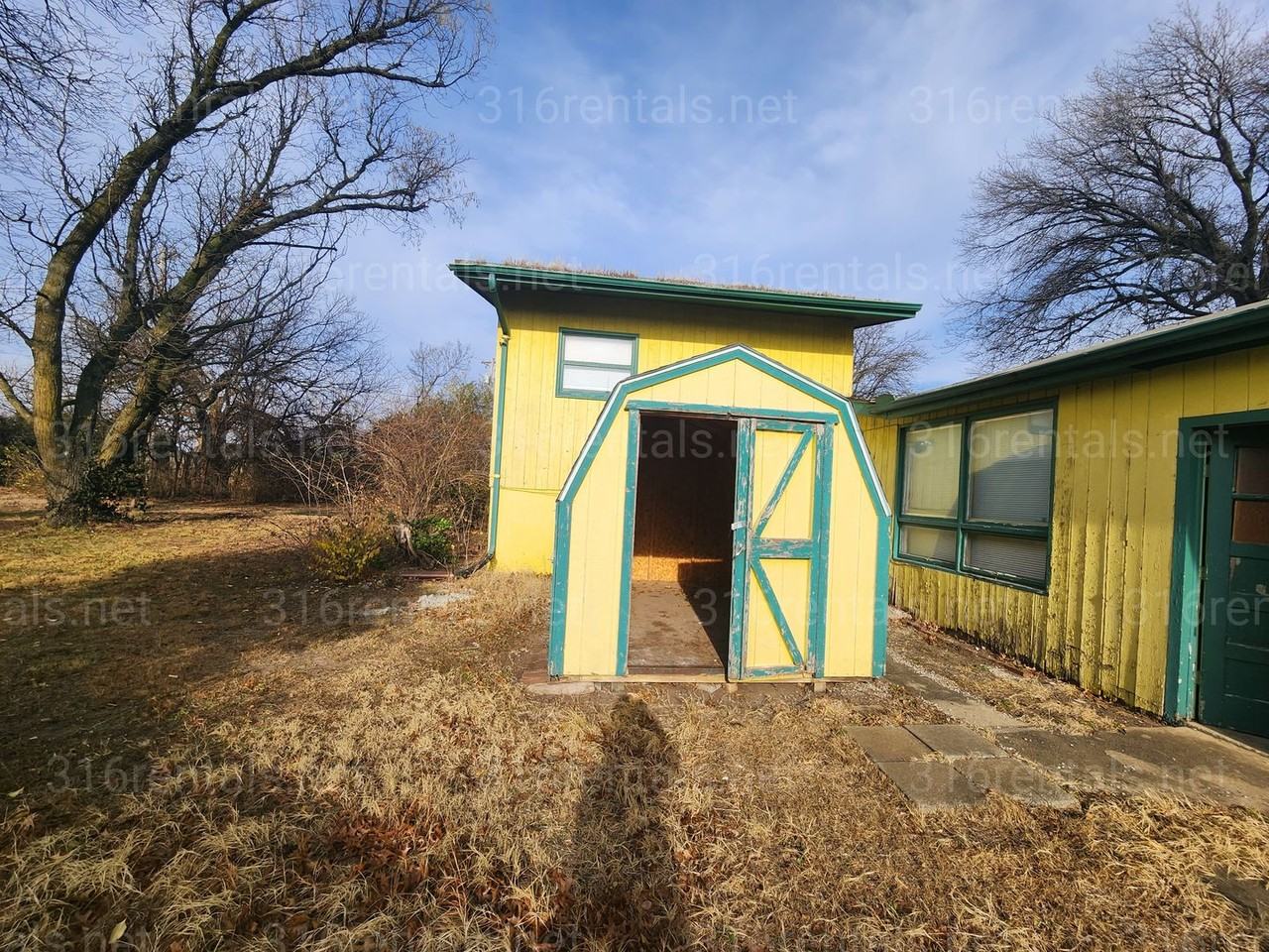 2243 N Yale Ave - Photo 4 of 18