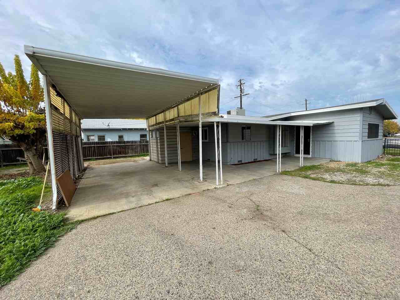 856 W Chestnut St - Photo 2 of 12