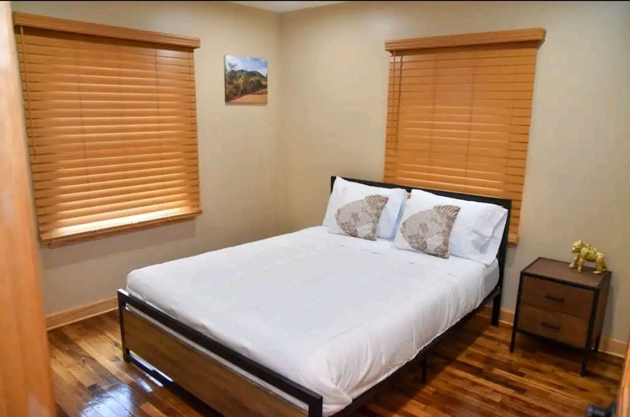 1917 Taylor Ave - Photo 5 of 16