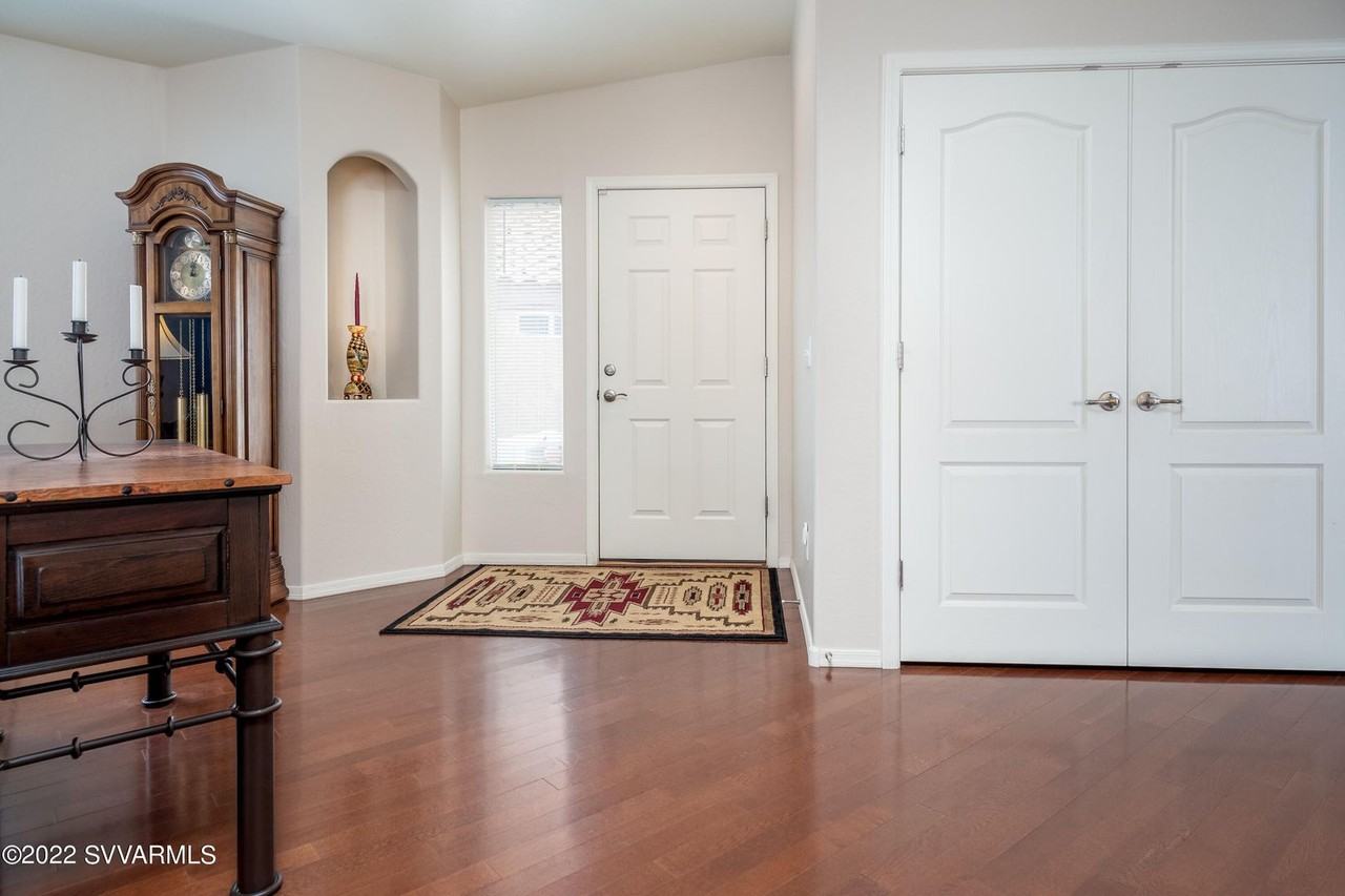 4895 E Meadow Vista Dr - Photo 4 of 33