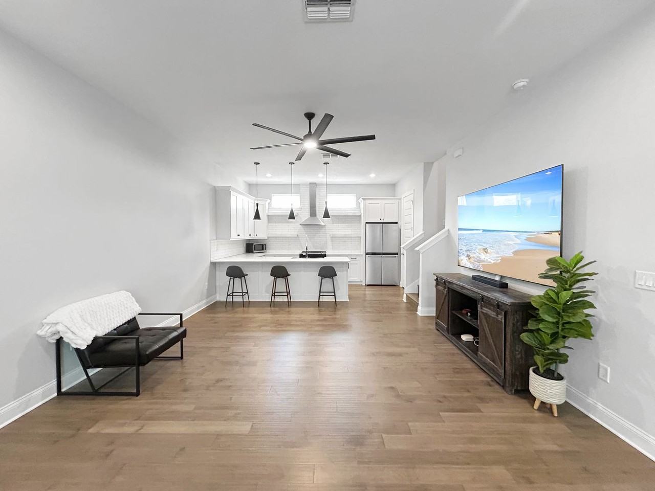 4215 W North A St #7 - Photo 3 of 16