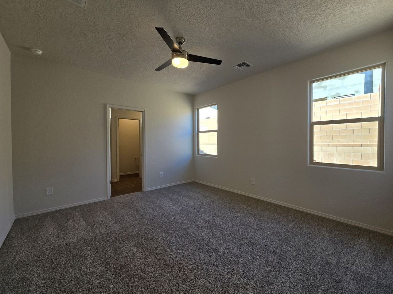 3939 Soledad - Photo 7 of 24