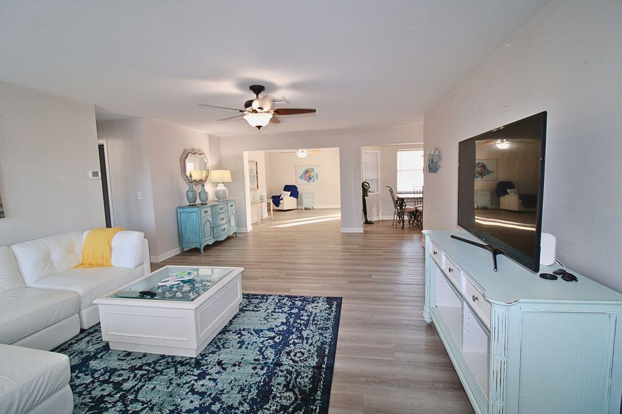 13826 Antigua Dr - Photo 3 of 22