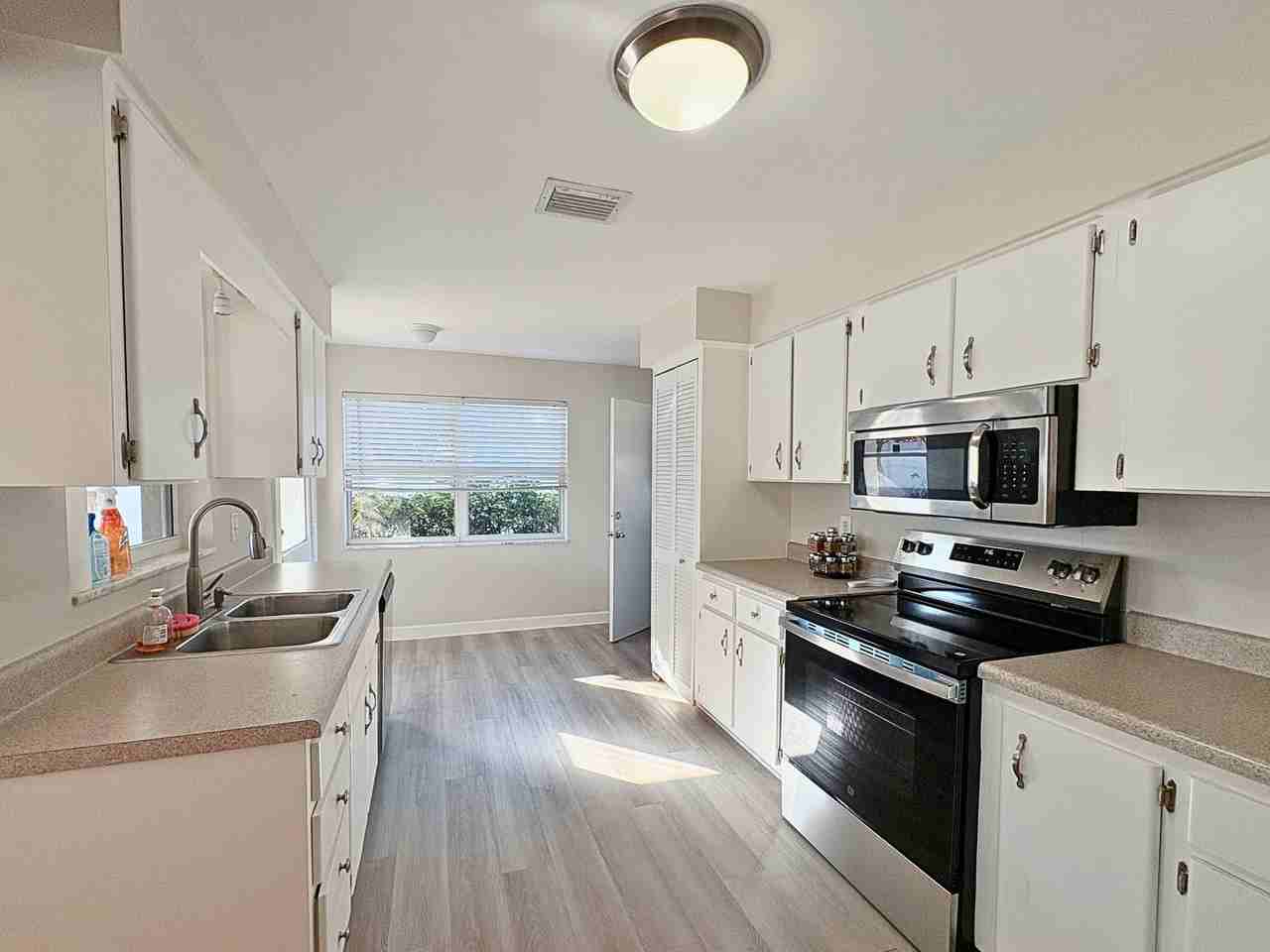 13826 Antigua Dr - Photo 6 of 22