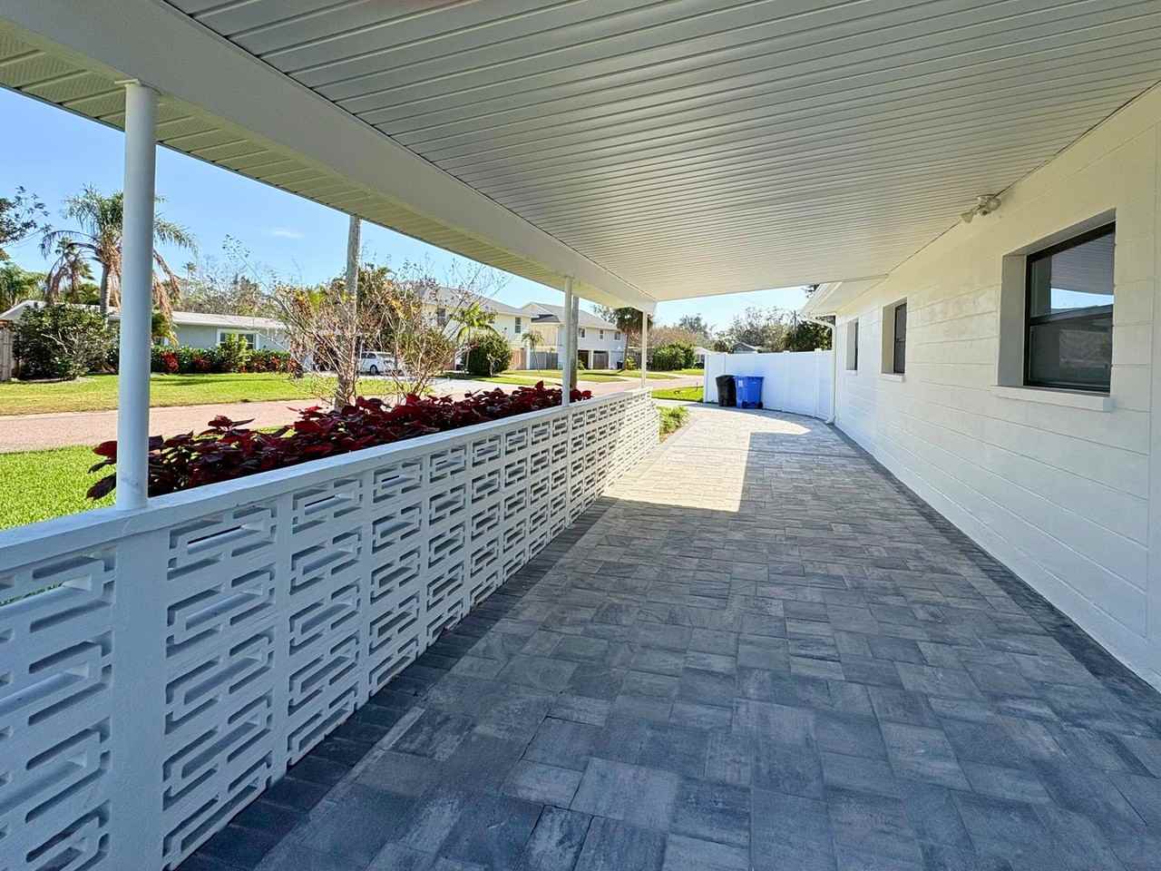 1516 Delaware Ave Ne - Photo 2 of 18