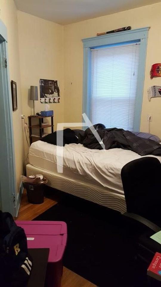 162 Thorndike St - Photo 3 of 8