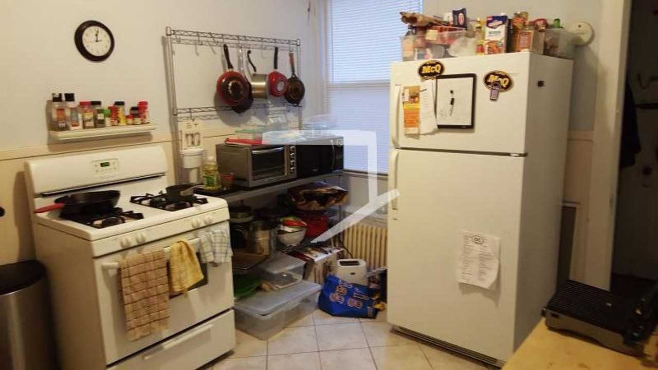 162 Thorndike St - Photo 6 of 8