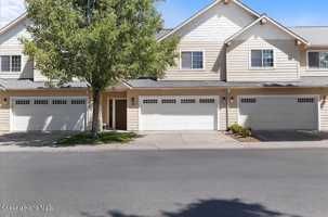 featured image of 896 W Willow Lake Loop