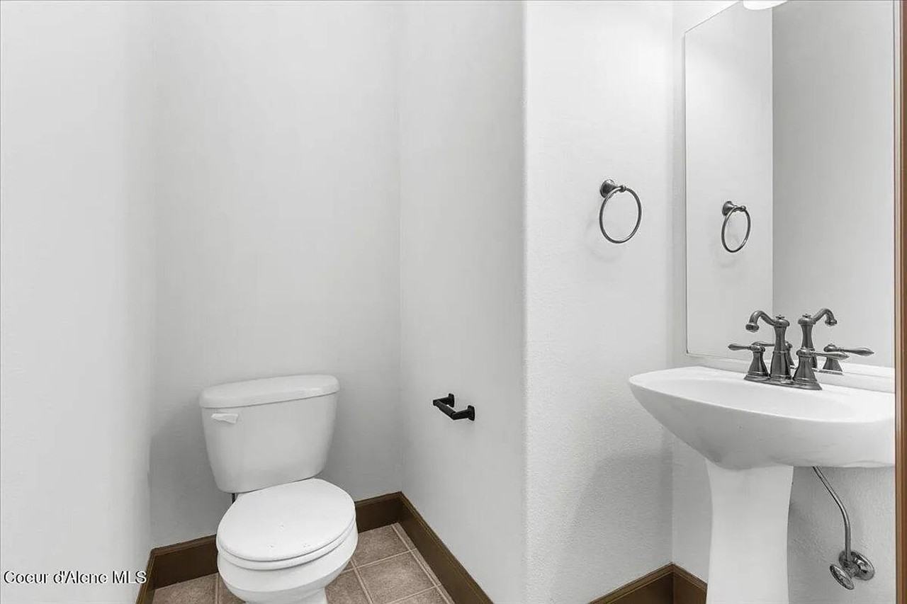 896 W Willow Lake Loop - Photo 3 of 23