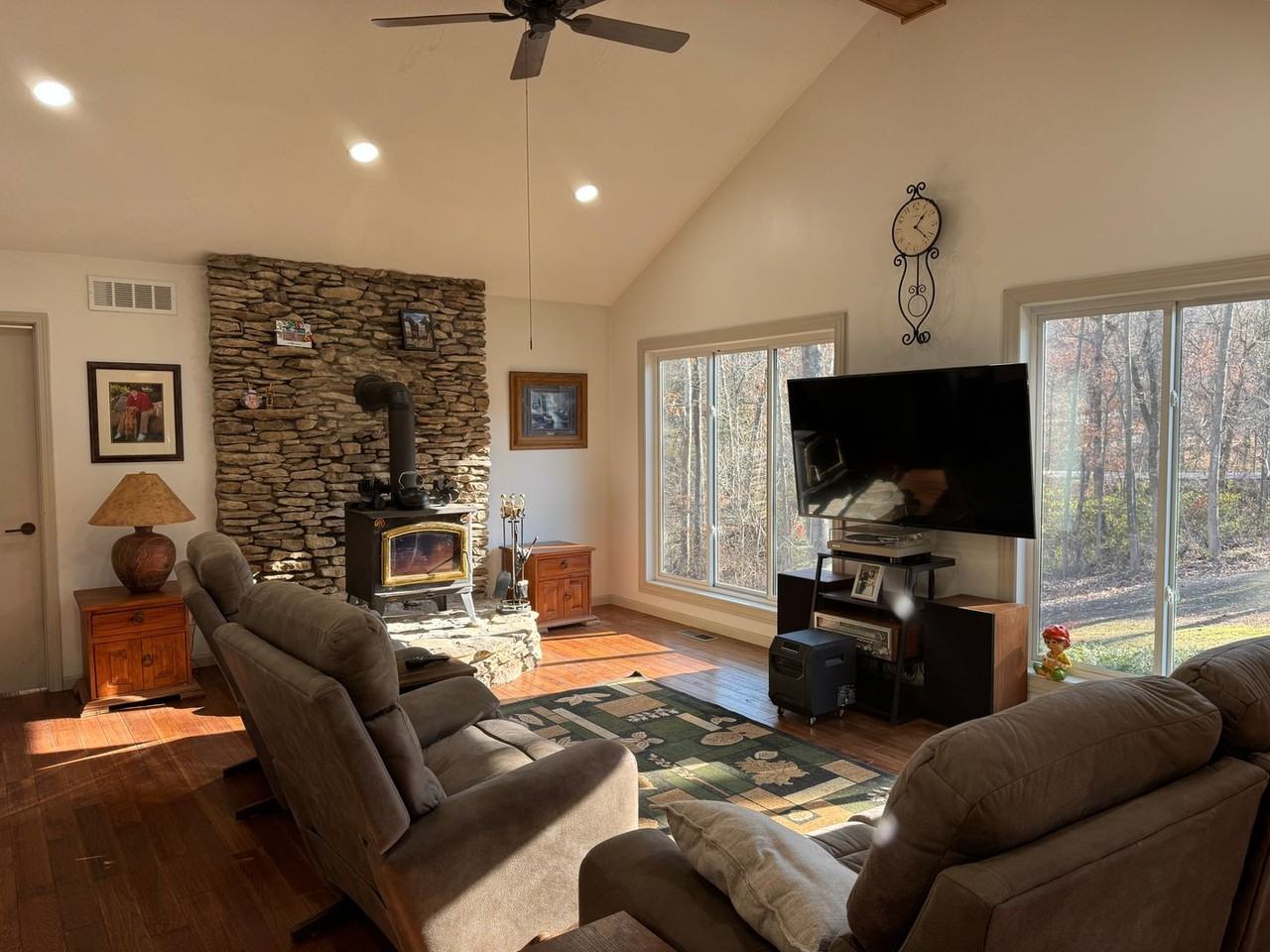 7111 W River Oaks Rd - Photo 7 of 9