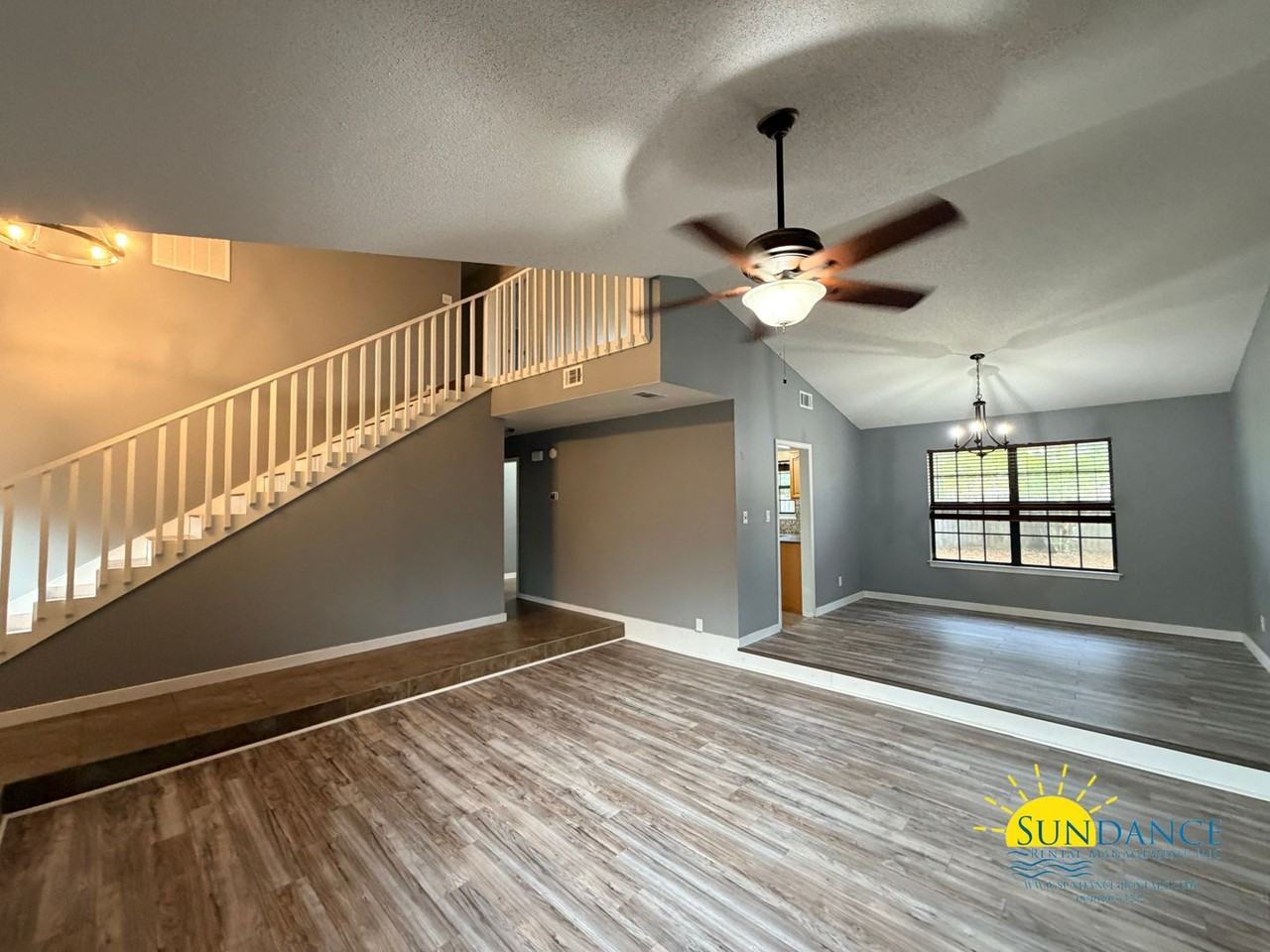 1405 Date Palm Cir - Photo 4 of 25