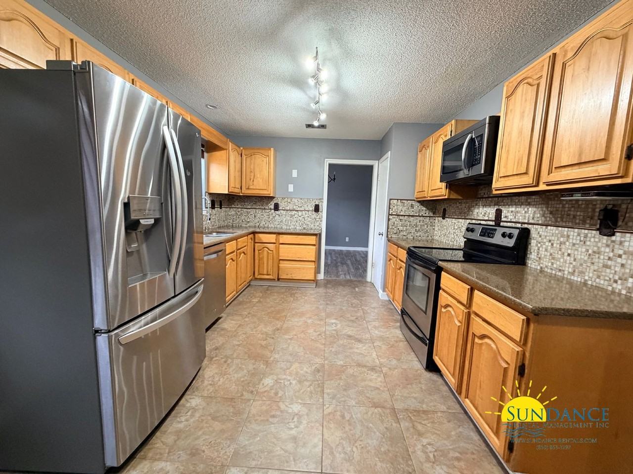 1405 Date Palm Cir - Photo 6 of 25